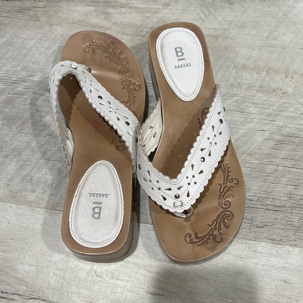 Gently used flip flops from Bakers